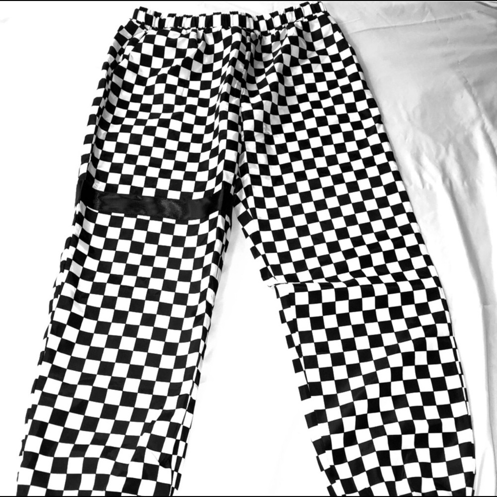 Street style, checkered cargo pants 🌪